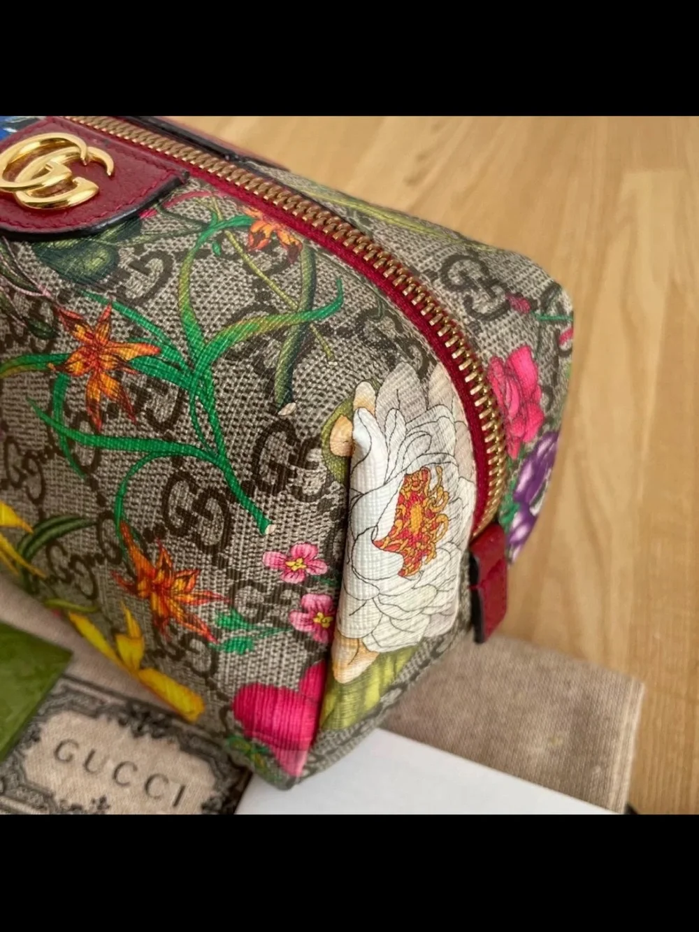 Gucci Floral GG Supreme Cosmetic Pouch - Brown with Multicolor Blooms